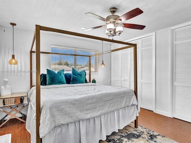 8581 NW 15th Ct, Pembroke Pines, FL 33024