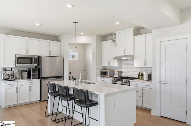 734 Lady Fern Drive, Woodruff, SC 29388