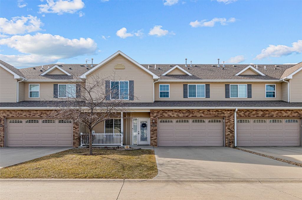 1655 Burr Drive, North Liberty, IA 52317