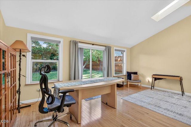 2334 Black Oak Way, Ashland, OR 97520