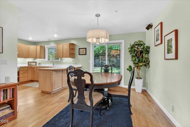 2334 Black Oak Way, Ashland, OR 97520