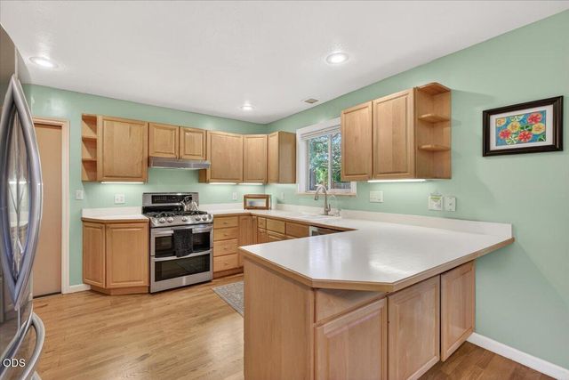 2334 Black Oak Way, Ashland, OR 97520