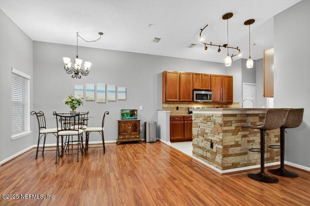 7067 DEER LODGE Circle, 110, Jacksonville, FL 32256