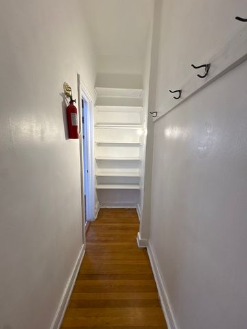 5132 S Blackstone Avenue 2M, Chicago, IL 60615