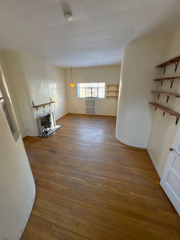 5132 S Blackstone Avenue 2M, Chicago, IL 60615