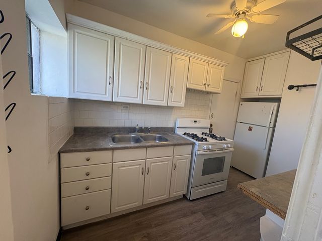 5132 S Blackstone Avenue 2M, Chicago, IL 60615