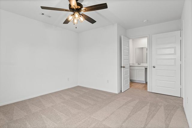 8072 Chesapeake Trail, Bauxite, AR 72011