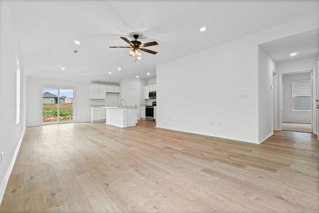 8072 Chesapeake Trail, Bauxite, AR 72011