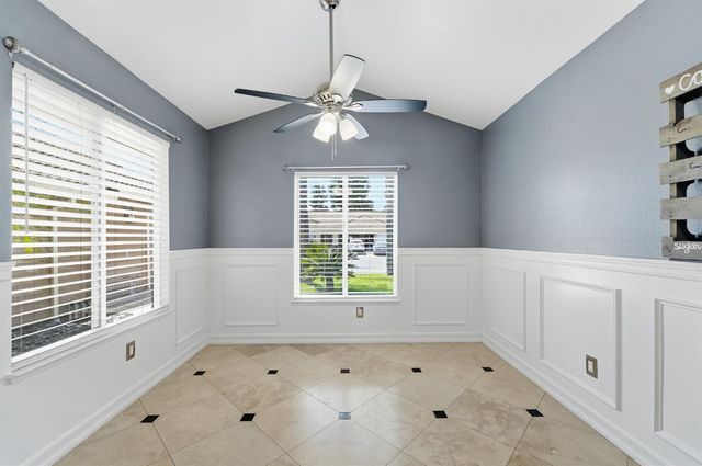 359 Trevor Ave, Oakdale, CA 95361