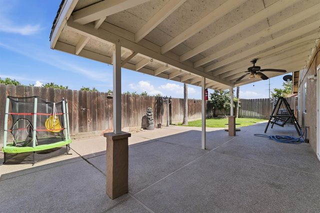 359 Trevor Ave, Oakdale, CA 95361