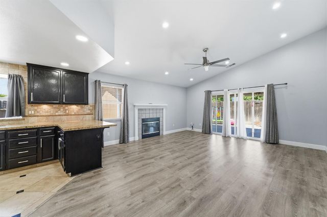 359 Trevor Ave, Oakdale, CA 95361