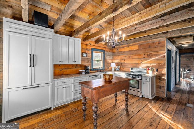 28 Ayersville Road, Toccoa, GA 30577