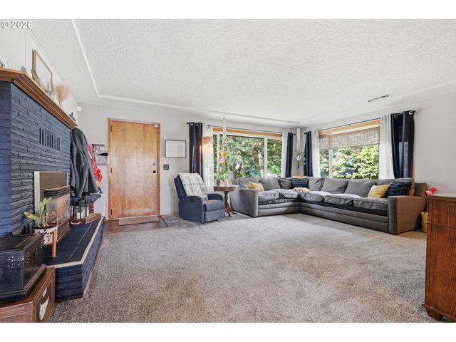 3743 Se HAGER Ln, Milwaukie, OR 97267