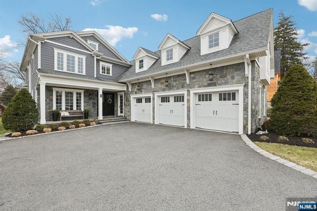 16 Norman Place, Tenafly, NJ 07670