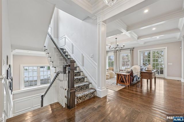 16 Norman Place, Tenafly, NJ 07670