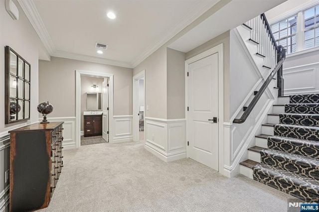 16 Norman Place, Tenafly, NJ 07670