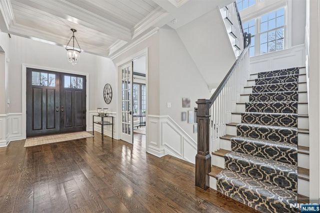 16 Norman Place, Tenafly, NJ 07670