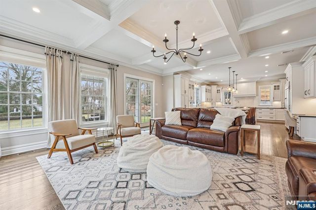 16 Norman Place, Tenafly, NJ 07670