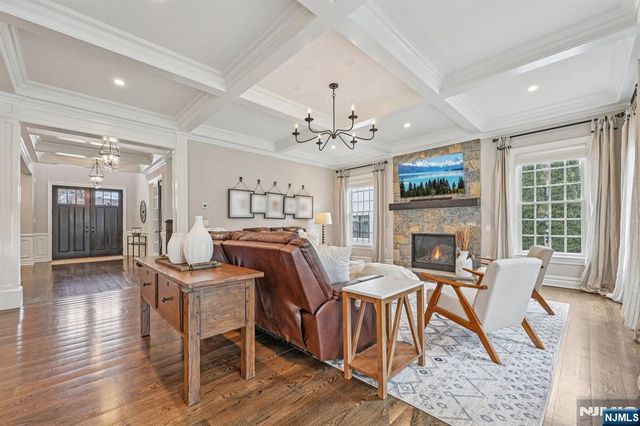 16 Norman Place, Tenafly, NJ 07670