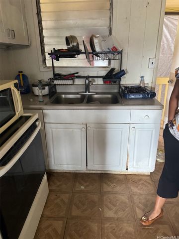 84-1086 Farrington Highway, Waianae, HI 96792