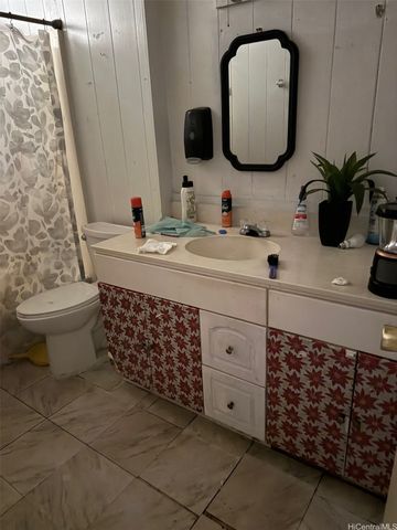 84-1086 Farrington Highway, Waianae, HI 96792