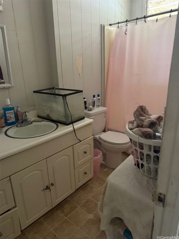 84-1086 Farrington Highway, Waianae, HI 96792