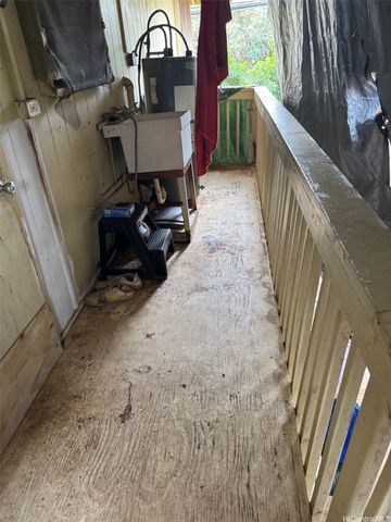 84-1086 Farrington Highway, Waianae, HI 96792