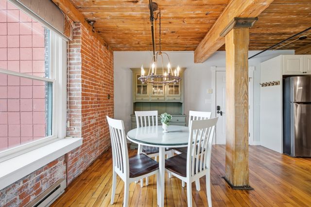 14 Sanford St 5, Medway, MA 02053