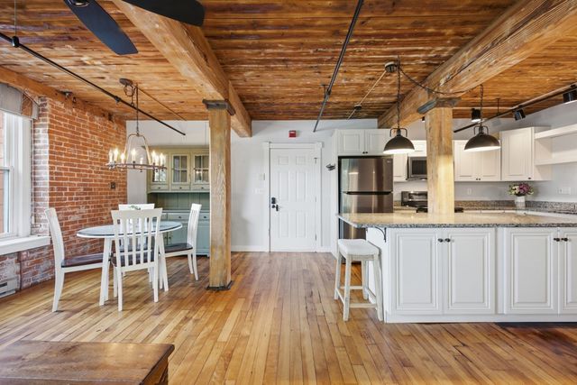 14 Sanford St 5, Medway, MA 02053