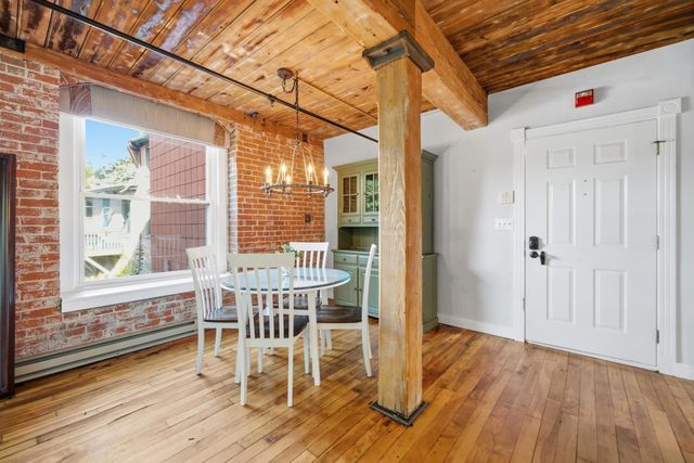 14 Sanford St 5, Medway, MA 02053
