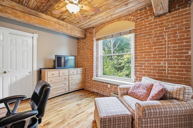 14 Sanford St 5, Medway, MA 02053