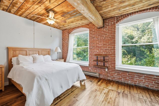 14 Sanford St 5, Medway, MA 02053