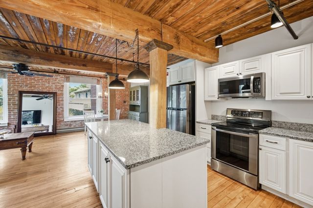 14 Sanford St 5, Medway, MA 02053