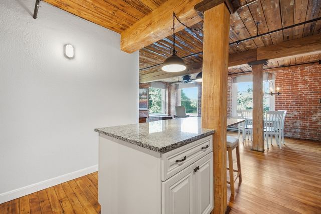 14 Sanford St 5, Medway, MA 02053
