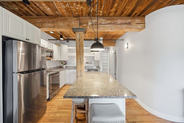14 Sanford St 5, Medway, MA 02053