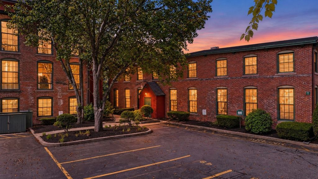 14 Sanford St 5, Medway, MA 02053