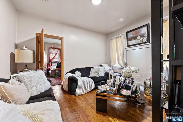 284-286 12th Street, Newark, NJ 07107