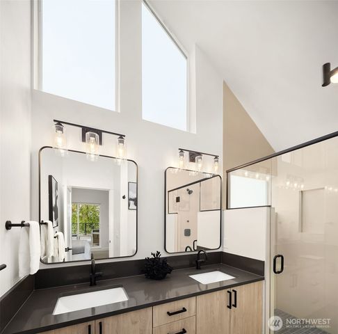 13548 39th Avenue NE #B, Seattle, WA 98125