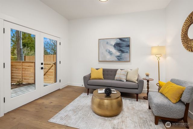 13548 39th Avenue NE #B, Seattle, WA 98125