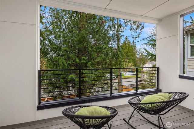 13548 39th Avenue NE #B, Seattle, WA 98125