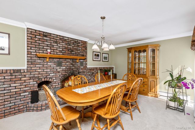29 Beaumont Lane, Lake Grove, NY 11755