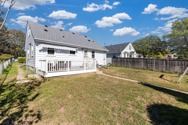986 Blair Avenue, Saint Paul, MN 55104