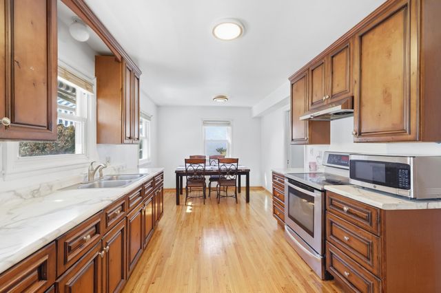 986 Blair Avenue, Saint Paul, MN 55104