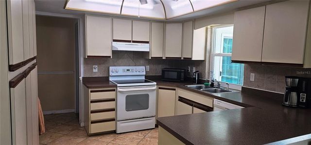 570 MIMOSA AVENUE NW, Port Charlotte, FL 33952