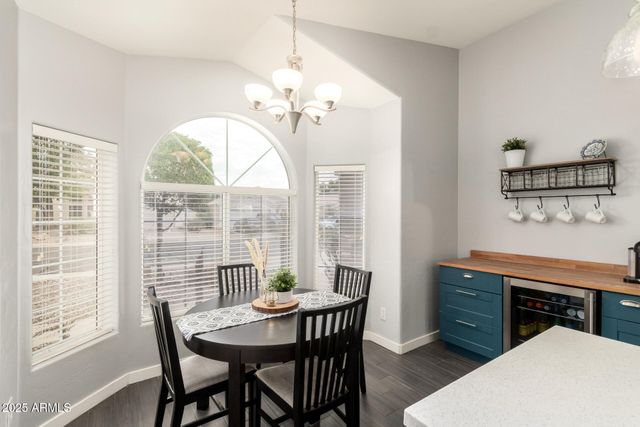 24 S WILLOW CREEK Street, Chandler, AZ 85225