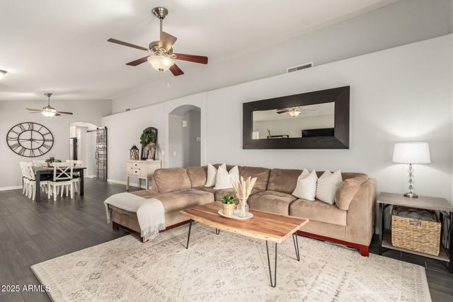 24 S WILLOW CREEK Street, Chandler, AZ 85225