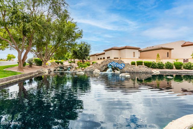 24 S WILLOW CREEK Street, Chandler, AZ 85225