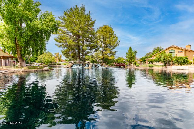 24 S WILLOW CREEK Street, Chandler, AZ 85225