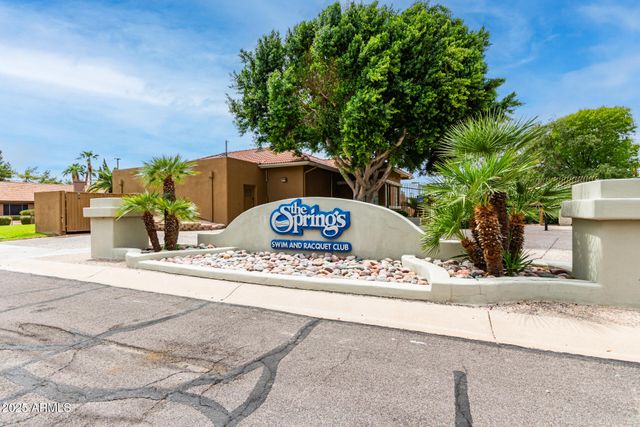 24 S WILLOW CREEK Street, Chandler, AZ 85225