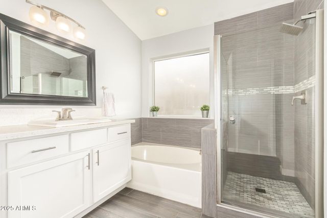 24 S WILLOW CREEK Street, Chandler, AZ 85225